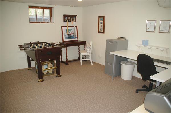 86 Arch Street Needham, MA 02492 - Photo 19 of 24