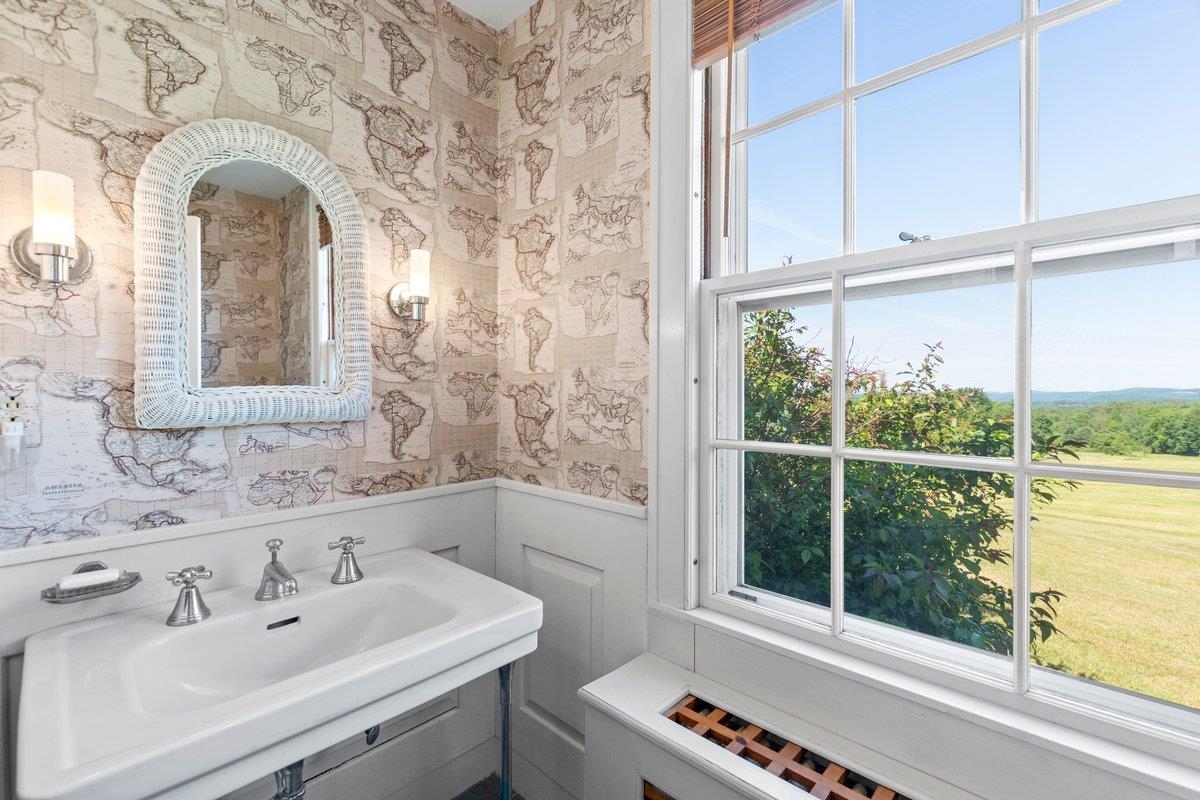 743 Town Line Road Shaftsbury, VT 05262 - Photo 24 of 39