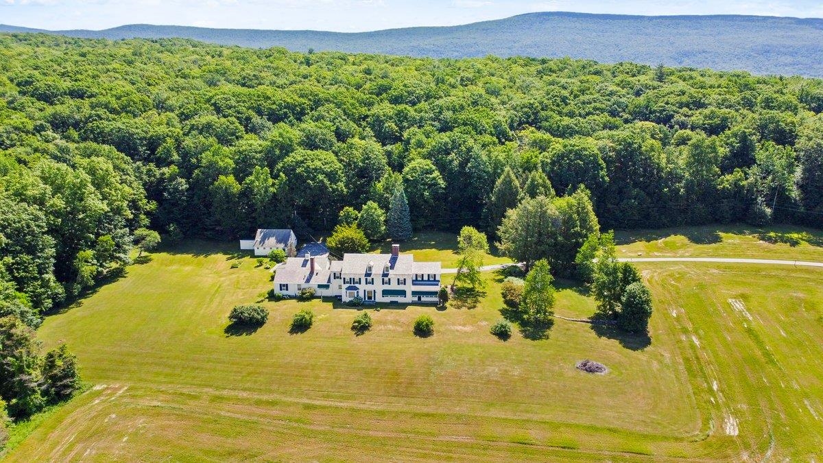 743 Town Line Road Shaftsbury, VT 05262 - Photo 3 of 39