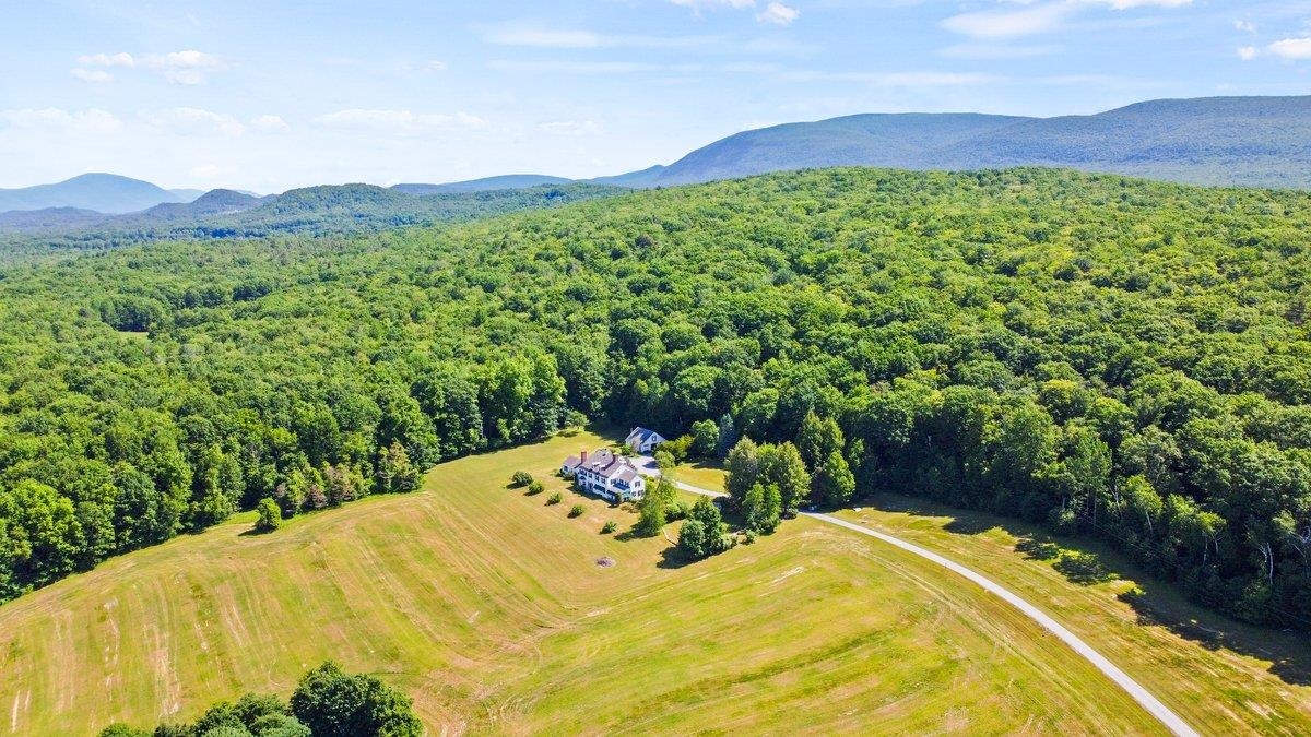 743 Town Line Road Shaftsbury, VT 05262 - Photo 4 of 39