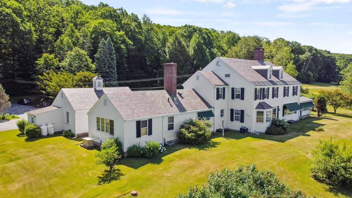 743 Town Line Road Shaftsbury, VT 05262 - Photo 5 of 39