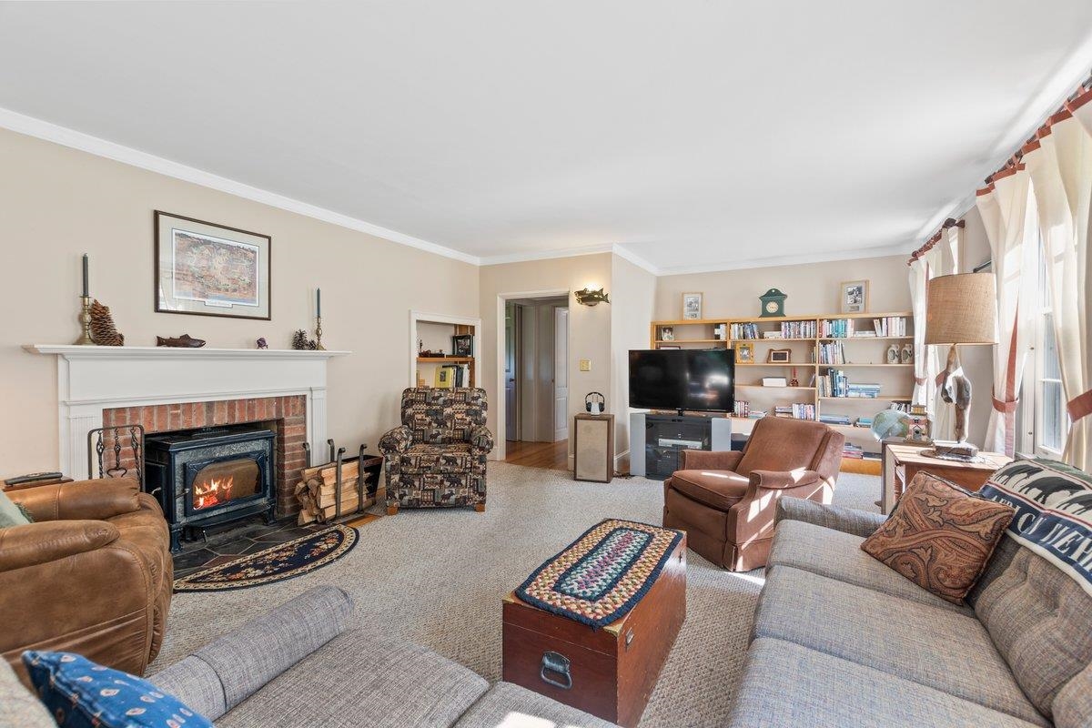 743 Town Line Road Shaftsbury, VT 05262 - Photo 10 of 39