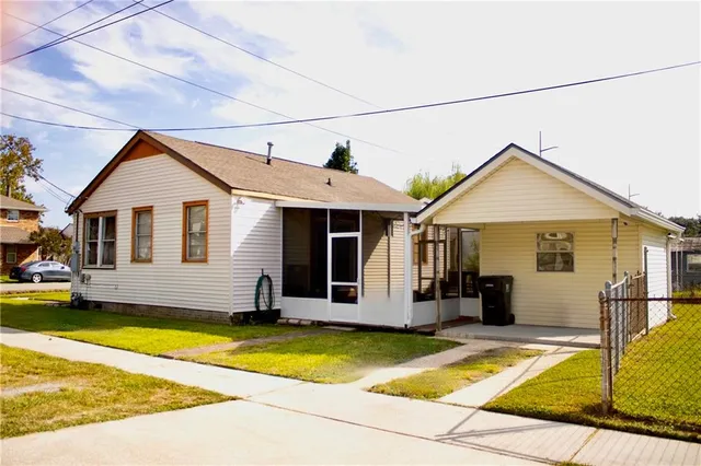 $169,900 | 2420 Fenelon Street, Chalmette, LA 70043