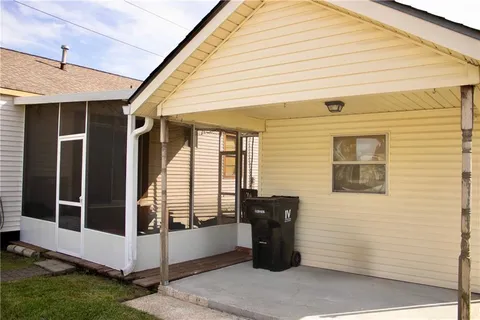 $169,900 | 2420 Fenelon Street, Chalmette, LA 70043