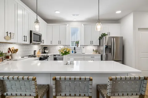 $449,500 | 700 North Dupont Avenue, Unit 310, Madison, TN 37115