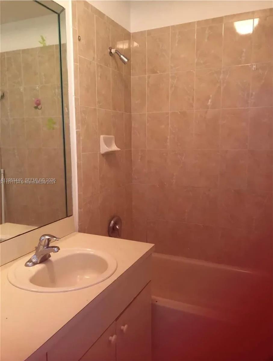 27550 Southwest 138th Path Homestead, FL 33032 - Photo 11 of 14