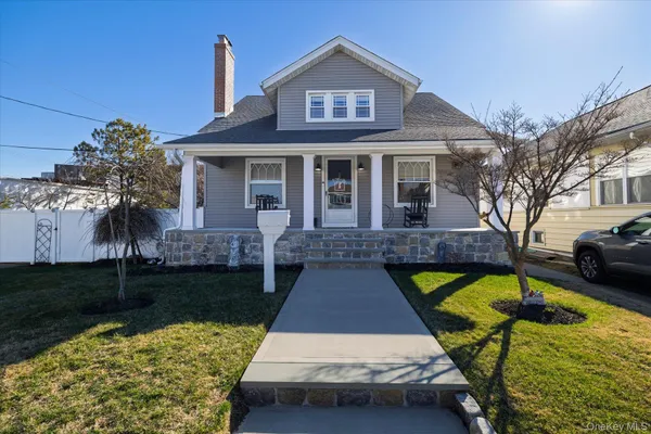 $849,000 | 2971 Waverly Avenue, Oceanside, NY 11572