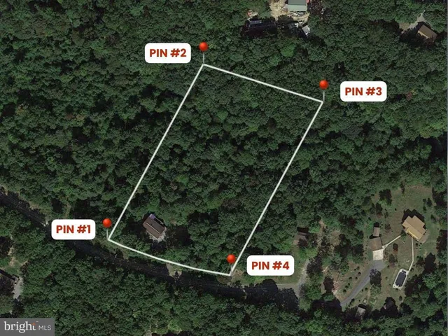 a view of outdoor space and garden