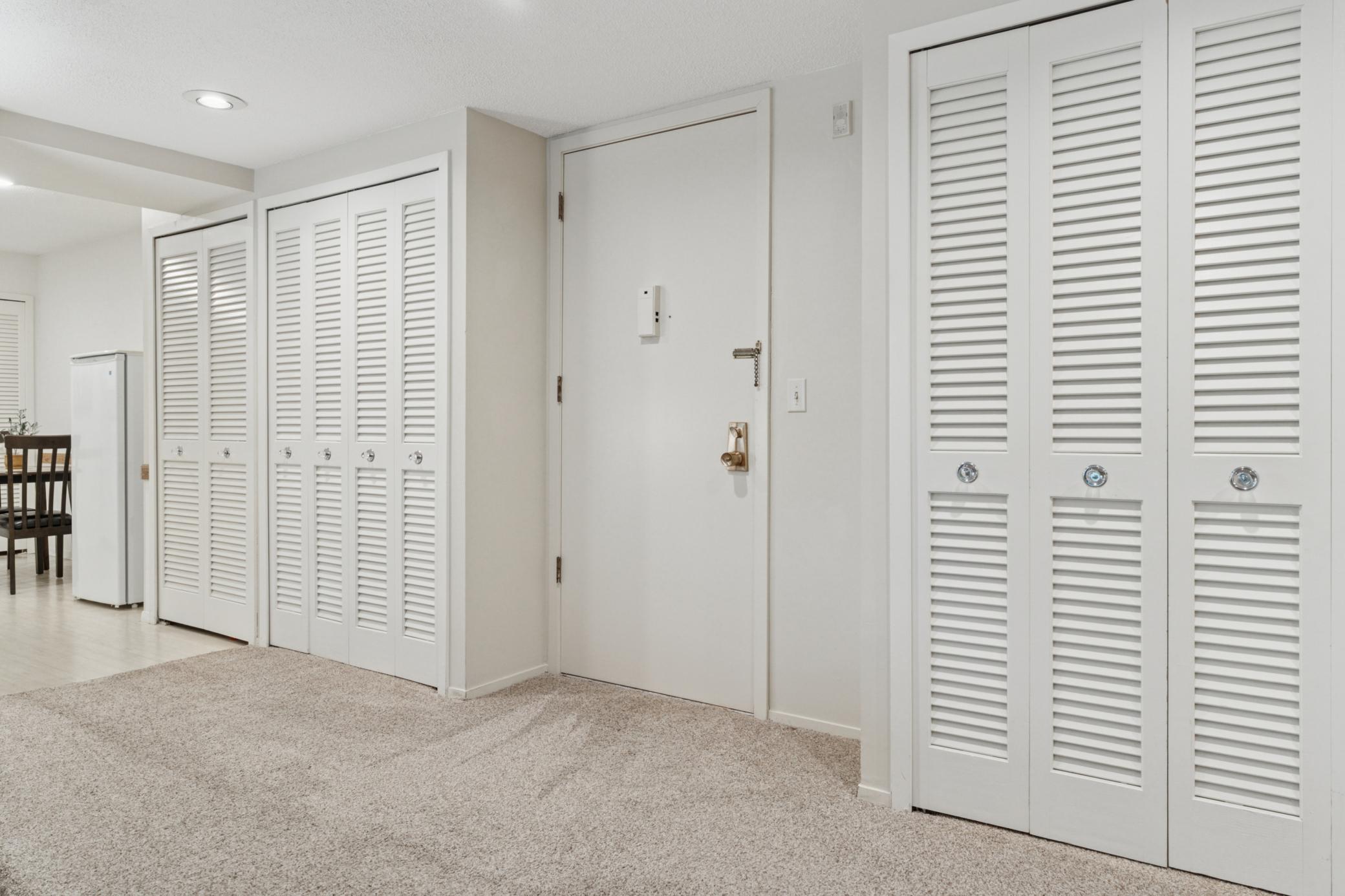 3412 Oak Ridge Road, Unit 211 Hopkins, MN 55305 - Photo 8 of 41