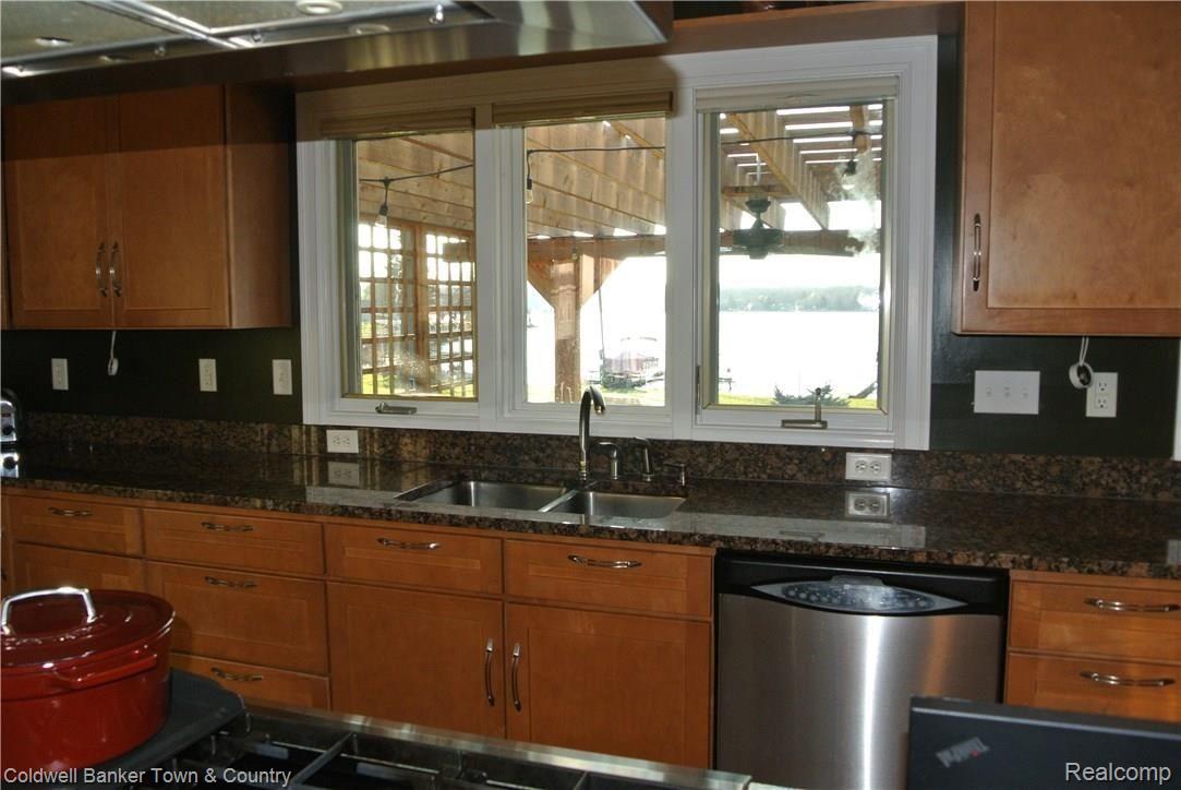 10231 Carmer Road Fenton, MI 48430 - Photo 5 of 42 DSC_0510.JPG