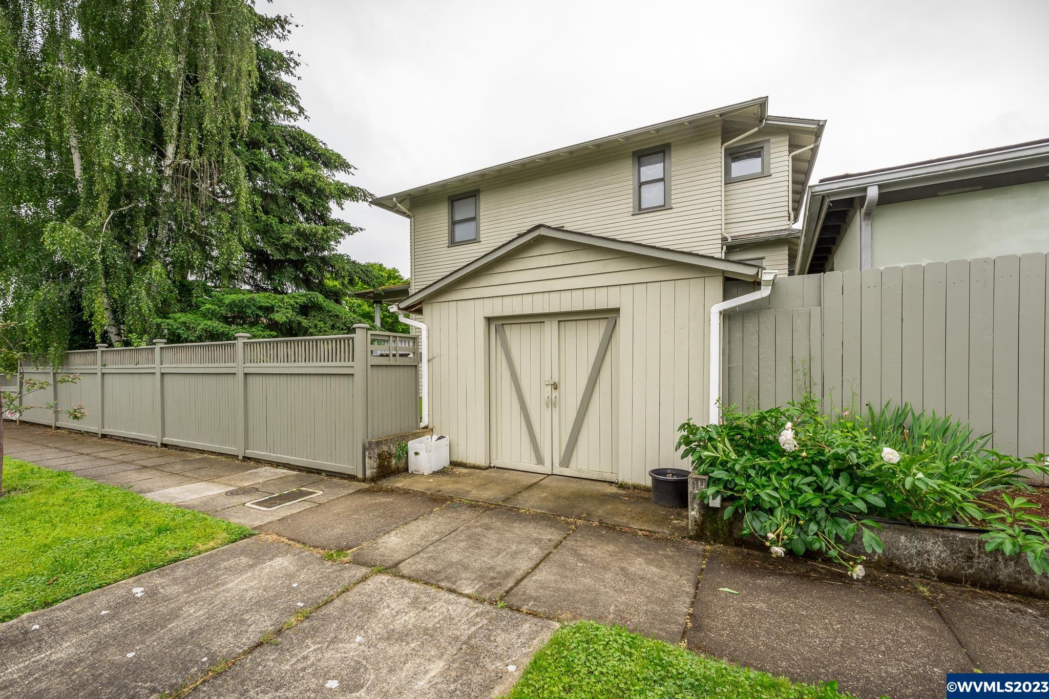 808 Southwest Elm Street Albany, OR 97321 - Photo 37 of 38