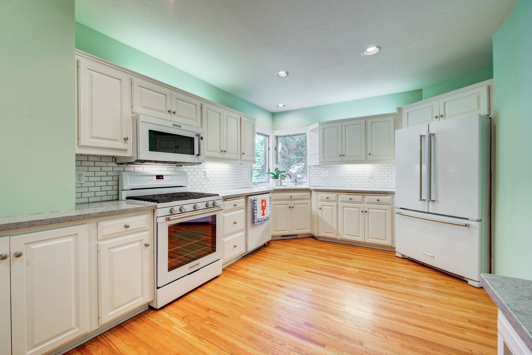 3916 Merriam Road Minnetonka, MN 55305 - Photo 11 of 39 Gallery Image 11