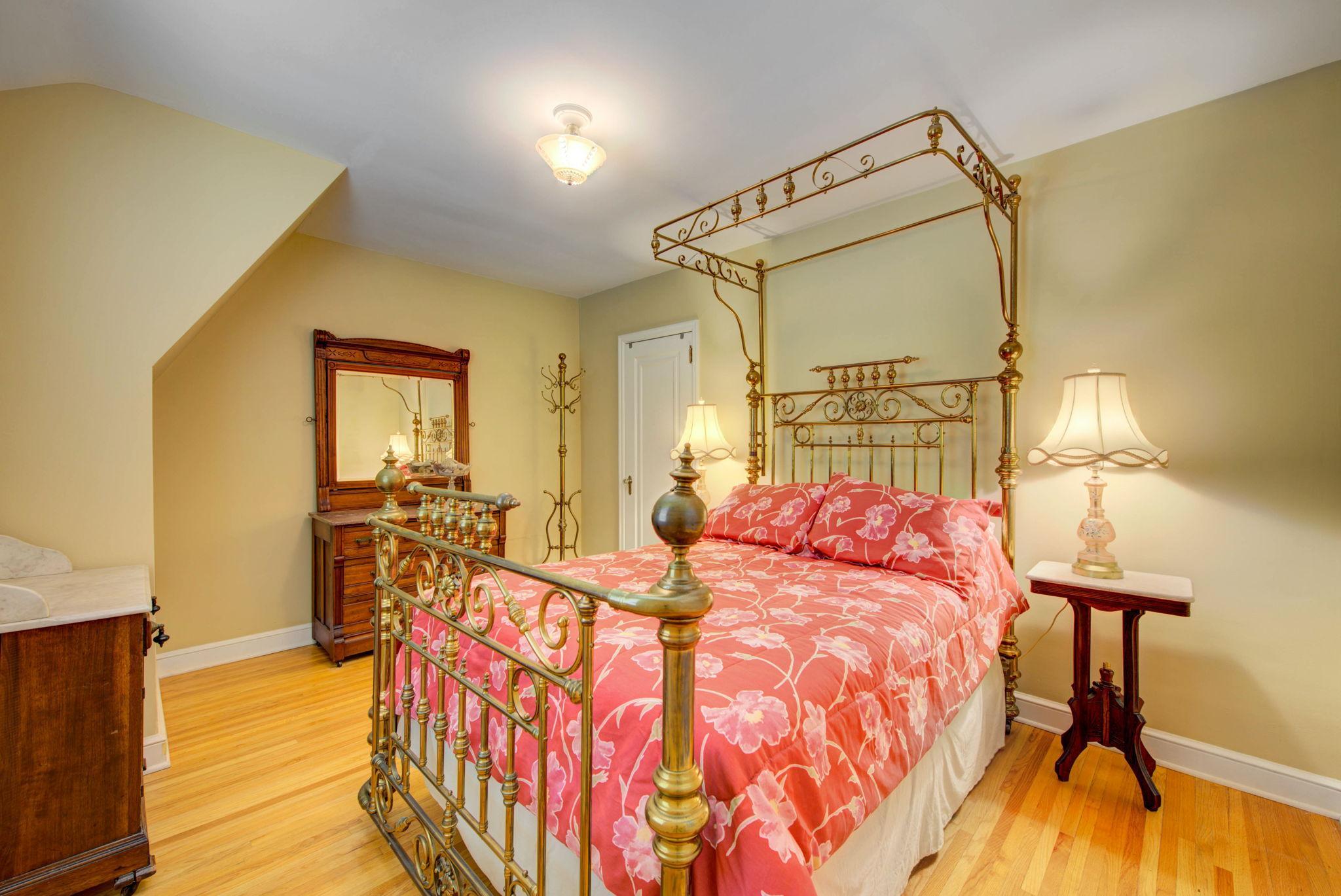 3916 Merriam Road Minnetonka, MN 55305 - Photo 26 of 39 Gallery Image 26