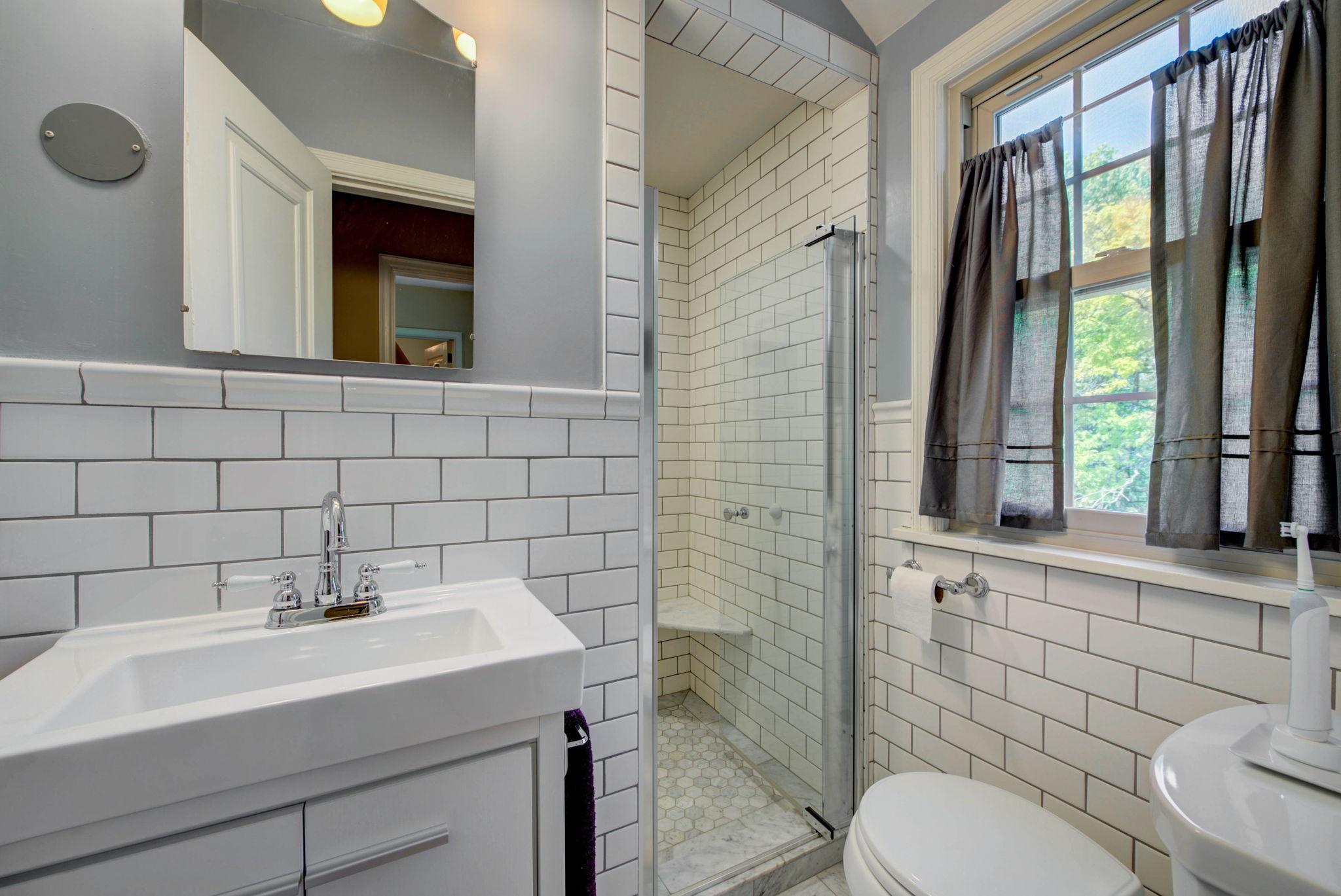 3916 Merriam Road Minnetonka, MN 55305 - Photo 29 of 39 Gallery Image 29