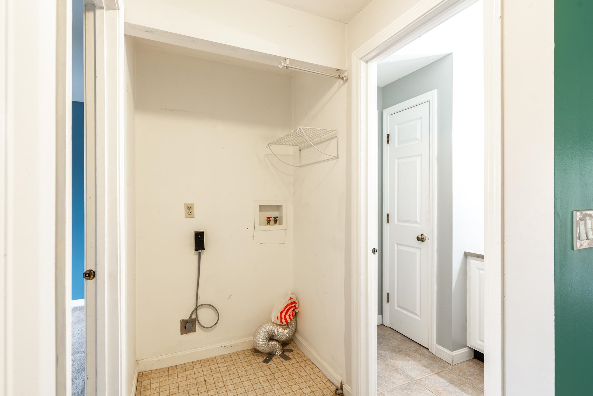 30 Old Dover Road, Unit 201 Rochester, NH 03867 - Photo 3 of 19