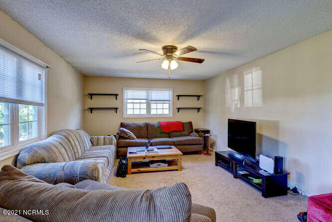 601 Turkey Point Road Sneads Ferry, NC 28460 - Photo 37 of 39 604E1F~1