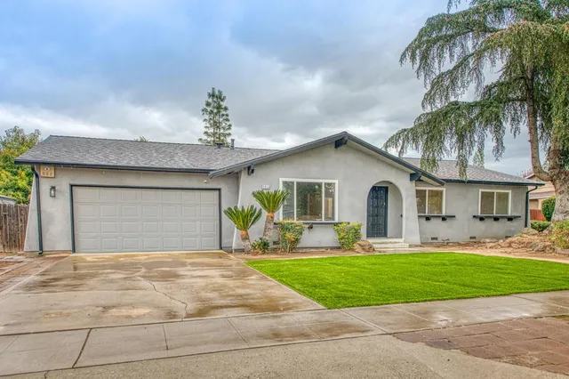 $539,900 | 2058 West Vartikian Avenue, Fresno, CA 93711