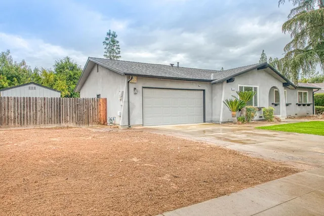 $539,900 | 2058 West Vartikian Avenue, Fresno, CA 93711