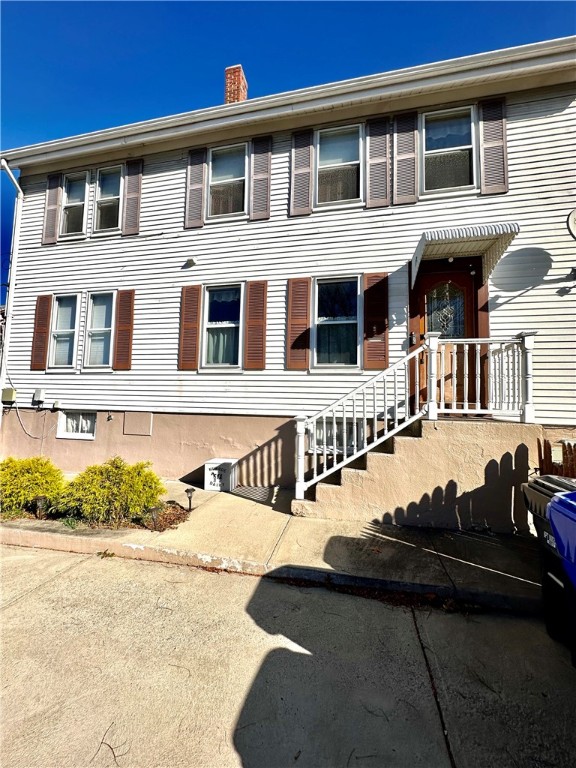 13 Chestnut Street Pawtucket, RI 02860 - Photo 2 of 25 Gallery Image 2