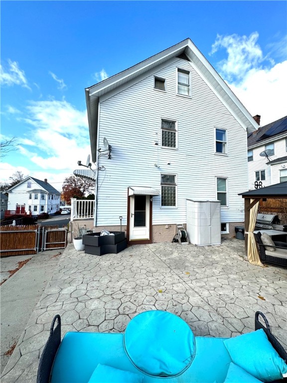 13 Chestnut Street Pawtucket, RI 02860 - Photo 23 of 25 Gallery Image 23