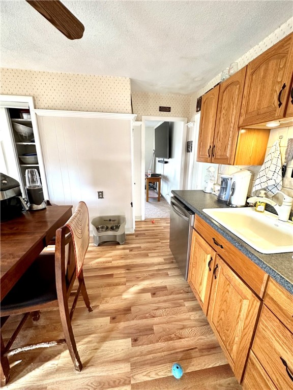 13 Chestnut Street Pawtucket, RI 02860 - Photo 5 of 25 Gallery Image 5