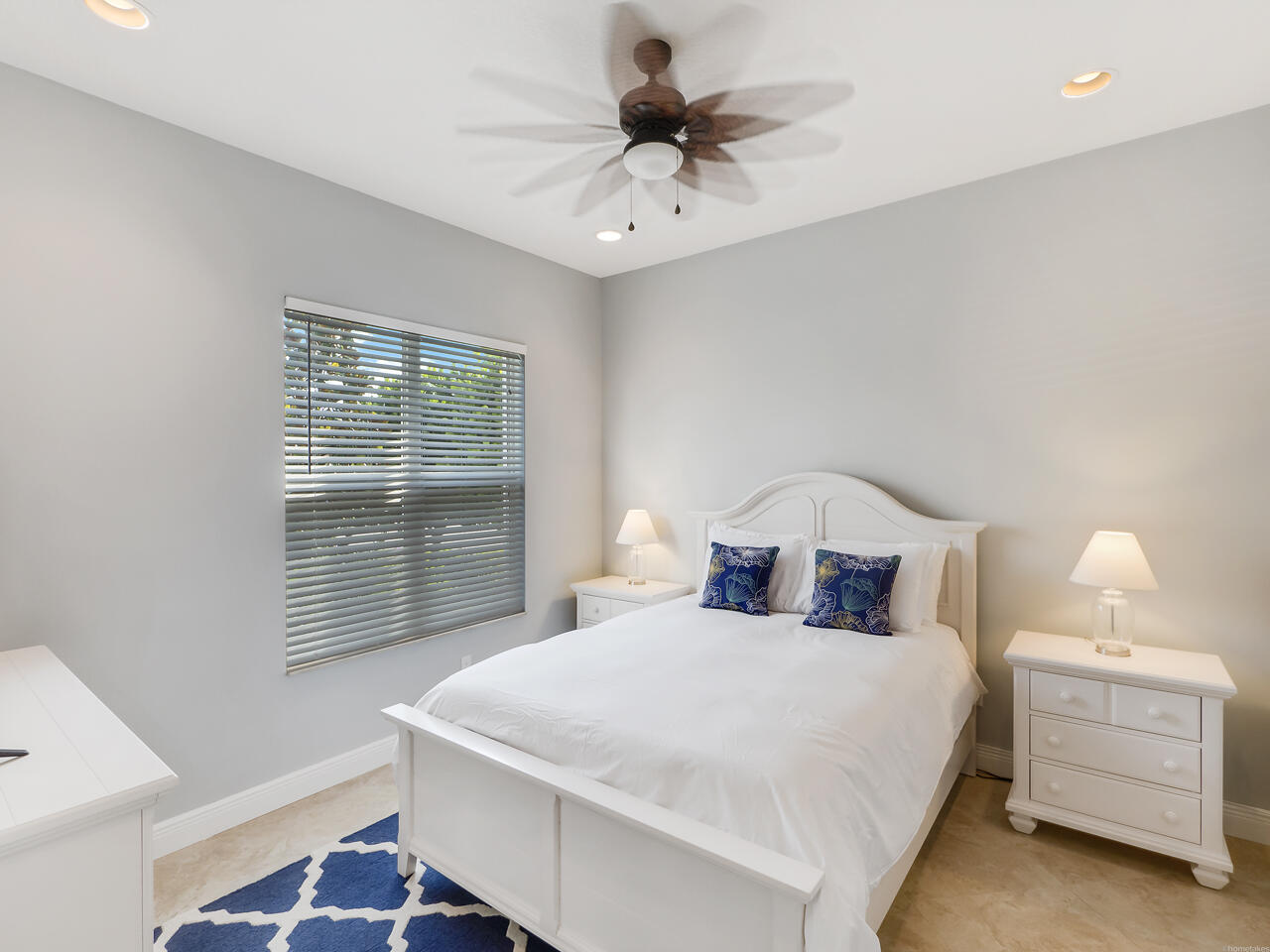 190 Arlington Road West Palm Beach, FL 33405 - Photo 3 of 40 Guest Bedroom #1