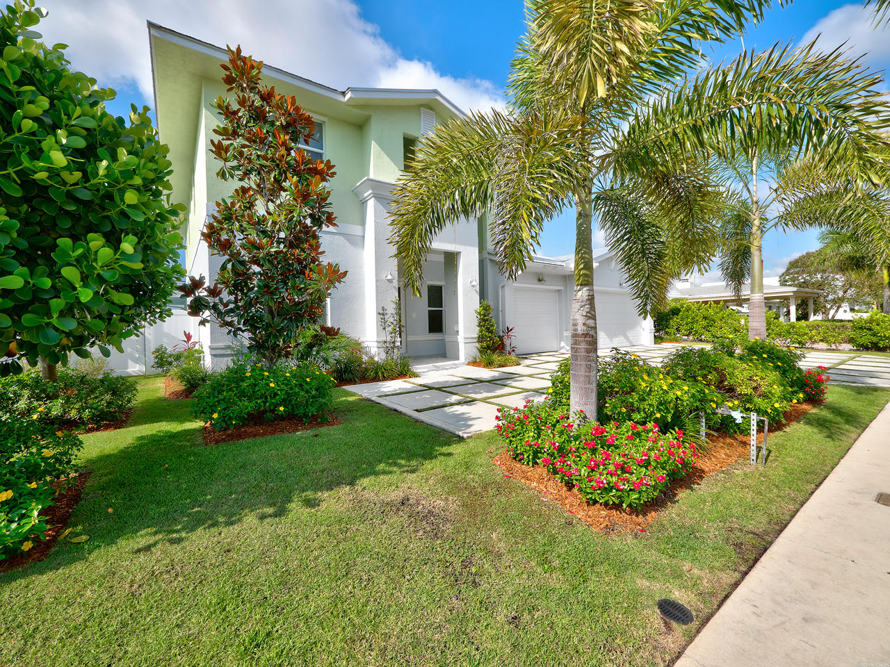 190 Arlington Road West Palm Beach, FL 33405 - Photo 38 of 40 Side View of Home