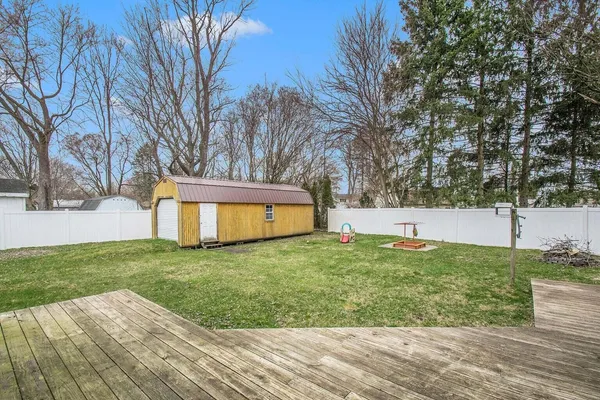 $262,000 | 2561 Lake Shore Drive, Niles, MI 49120
