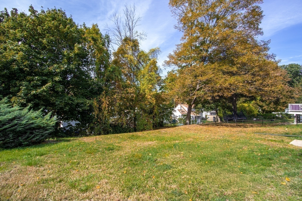 32 Lotus Street West Springfield, MA 01089 - Photo 39 of 42