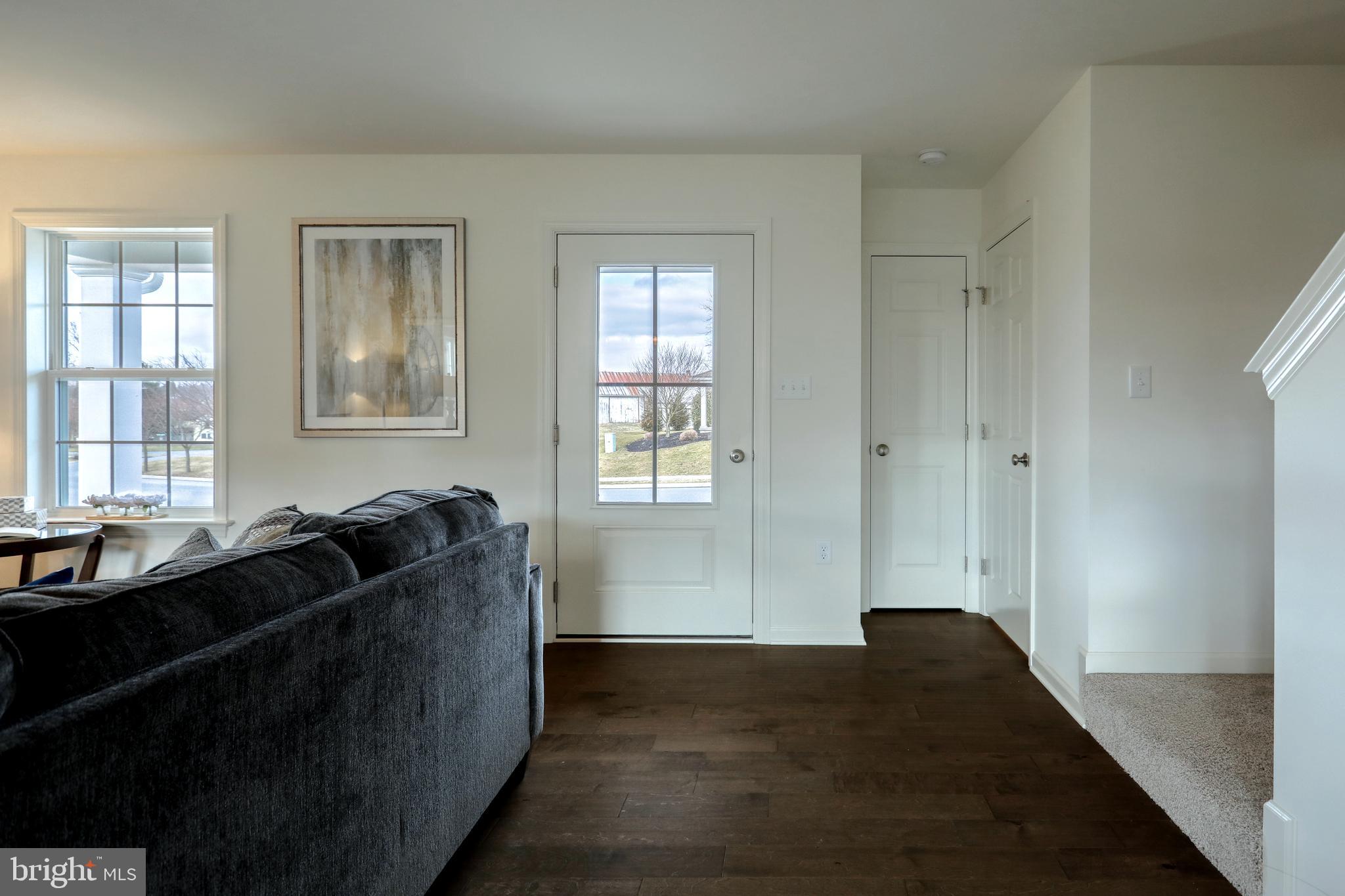 601 Hamaker Road Manheim, PA 17545 - Photo 3 of 30