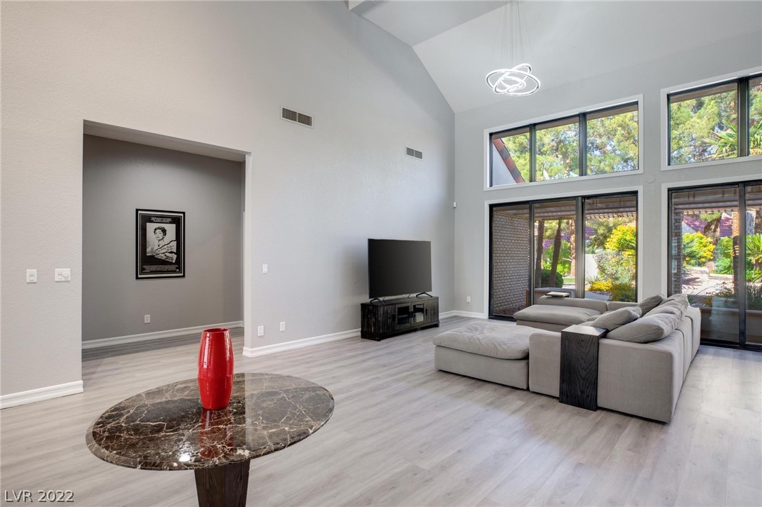 60 Quail Run Road Henderson, NV 89014 - Photo 9 of 28 Gallery Image 9