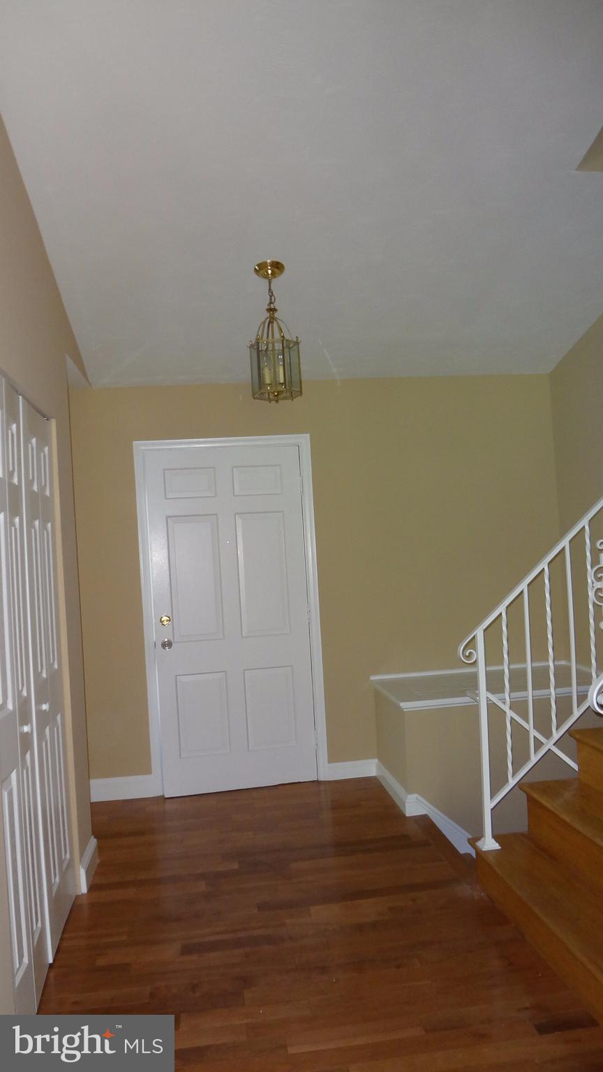 516 Beaumont Road Silver Spring, MD 20904 - Photo 8 of 21 Foyer