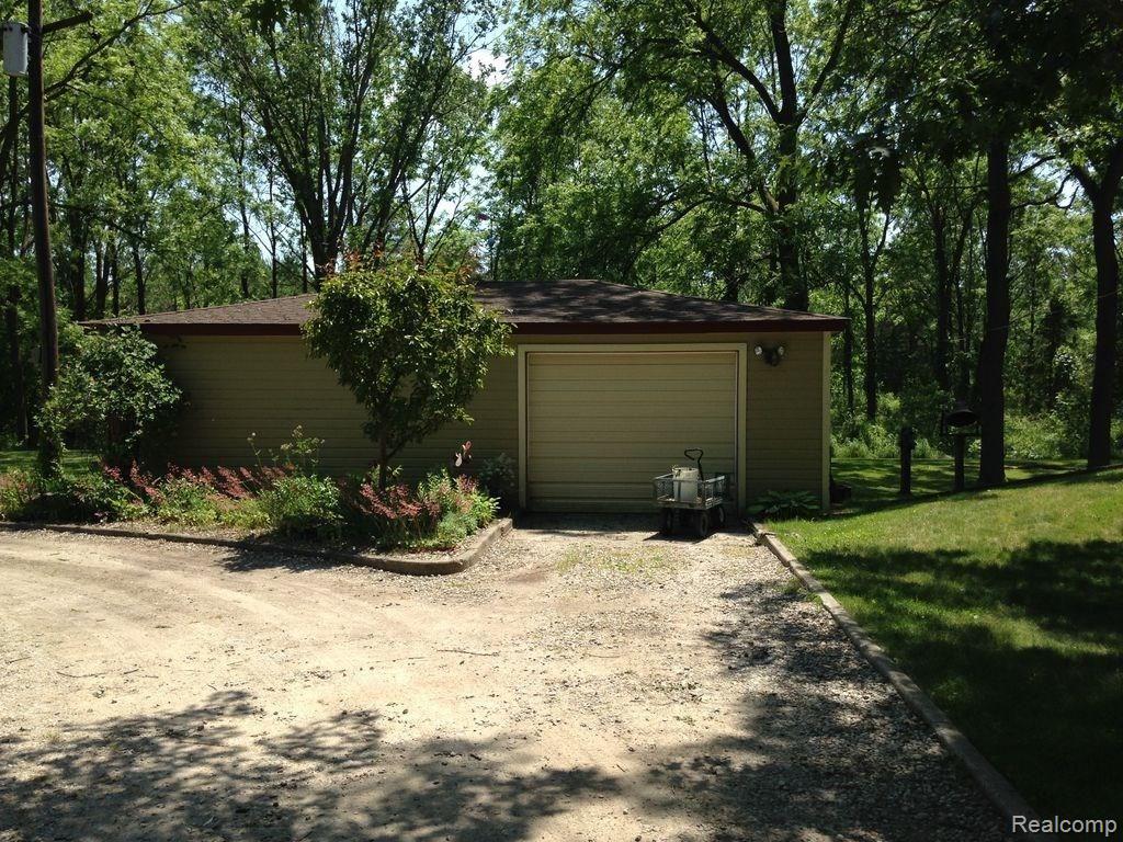 10139 Pound Road Columbus, MI 48063 - Photo 41 of 54 Garage.jpg