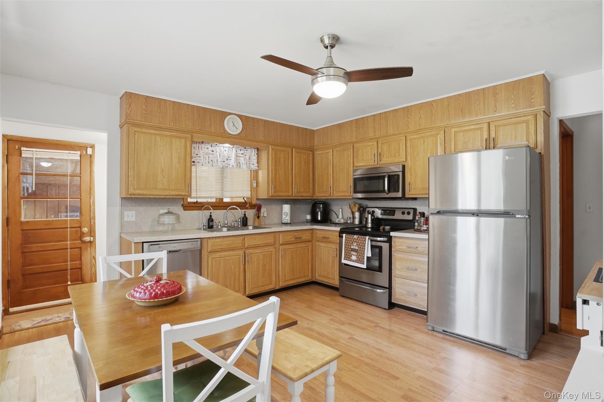 23 Dupay Road Pleasant Valley, NY 12569 - Photo 5 of 24