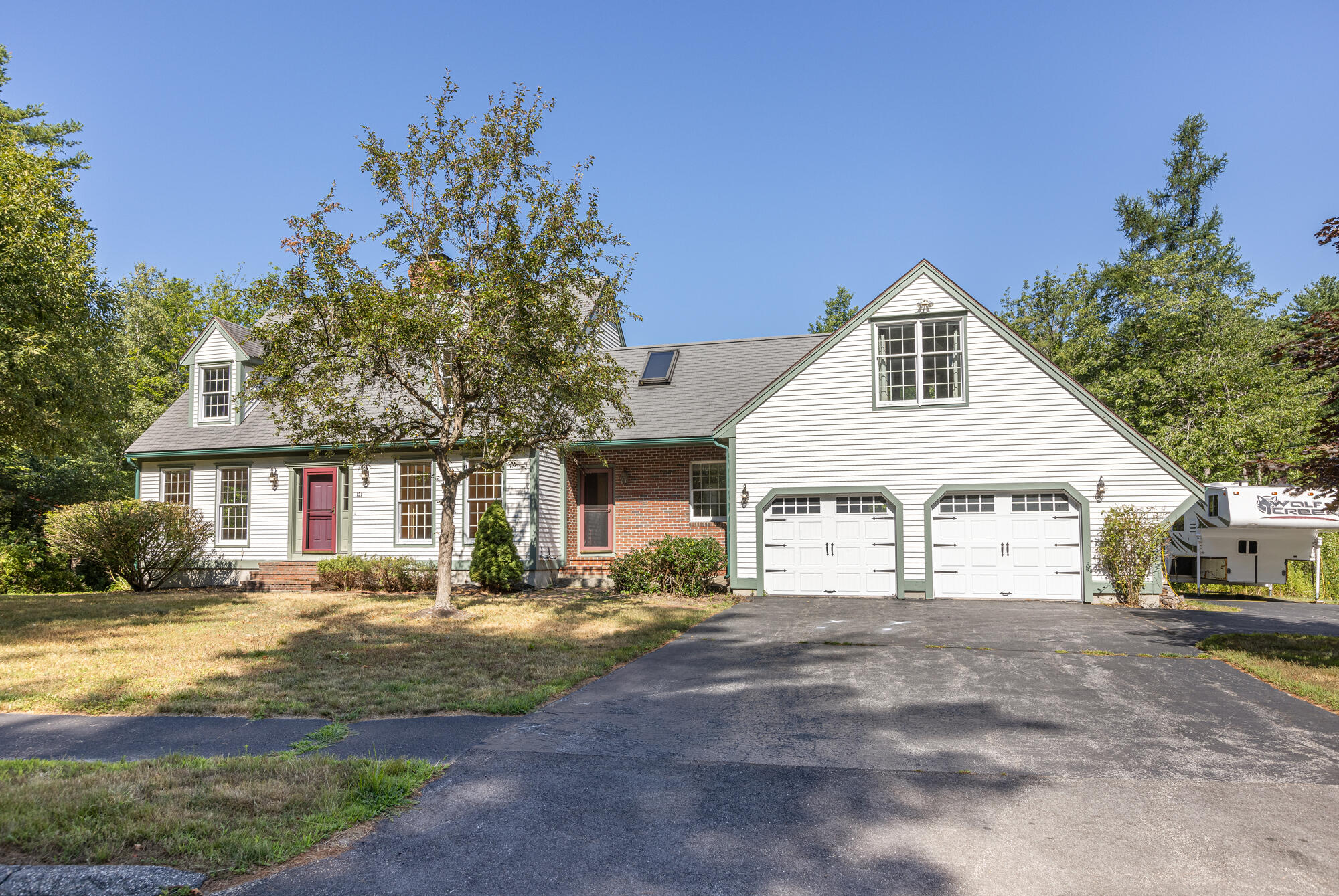 121 Pilgrim Road South Portland, ME 04106 - Photo 1 of 29 front