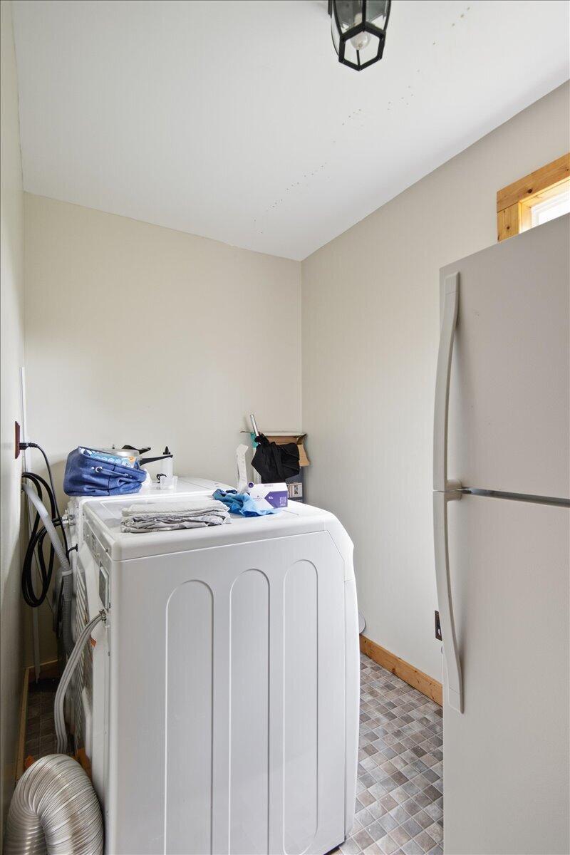 82 Hansen Road Pine Knot, KY 42635 - Photo 29 of 32 35-Laundry Room