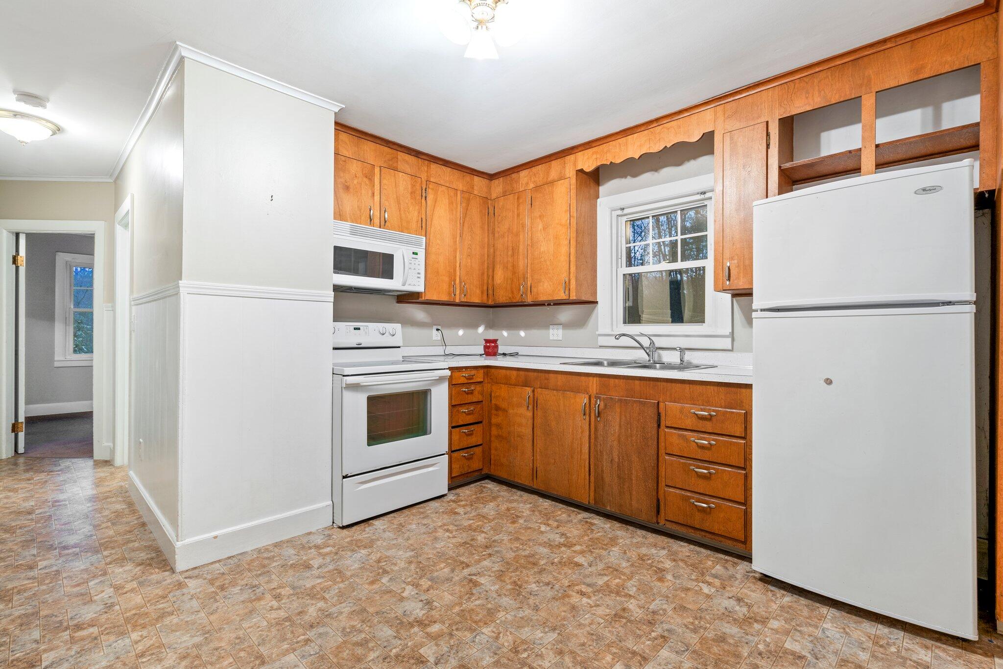 43 Chamberlain Road Scarborough, ME 04074 - Photo 2 of 37 1-web-or-mls-DSC02714