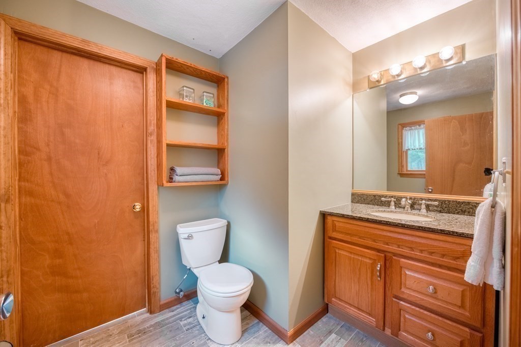 96 Nashua Road Pepperell, MA 01463 - Photo 19 of 40 Gallery Image 19