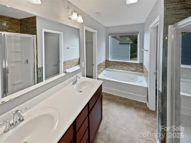 $366,000 | 2305 Bloomfield Drive, Kannapolis, NC 28081