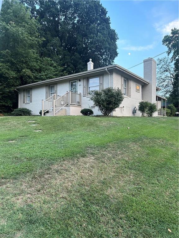 1524 Overbrook Road Burlington, NC 27215 - Photo 1 of 18 Gallery Image 1