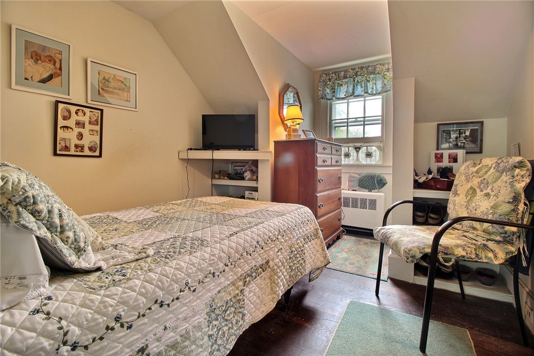 2 North Stuart Street Westerly, RI 02891 - Photo 17 of 26