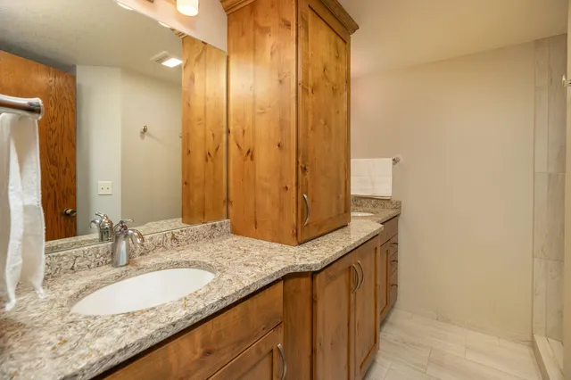 $499,900 | 1135 1st Street Northwest, Oronoco, MN 55960