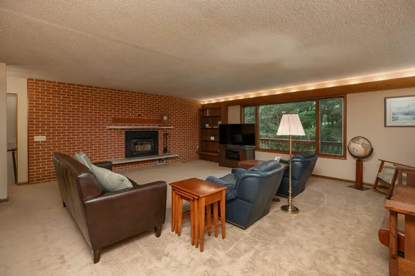 $489,900 | 1135 1st Street Northwest, Oronoco, MN 55960