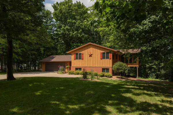 $489,900 | 1135 1st Street Northwest, Oronoco, MN 55960