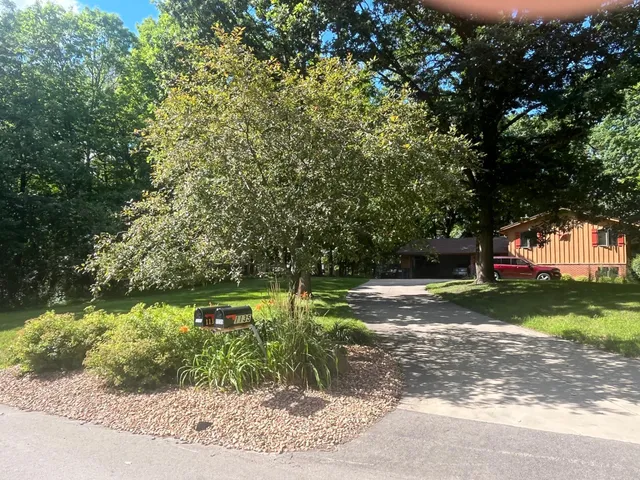 $499,900 | 1135 1st Street Northwest, Oronoco, MN 55960