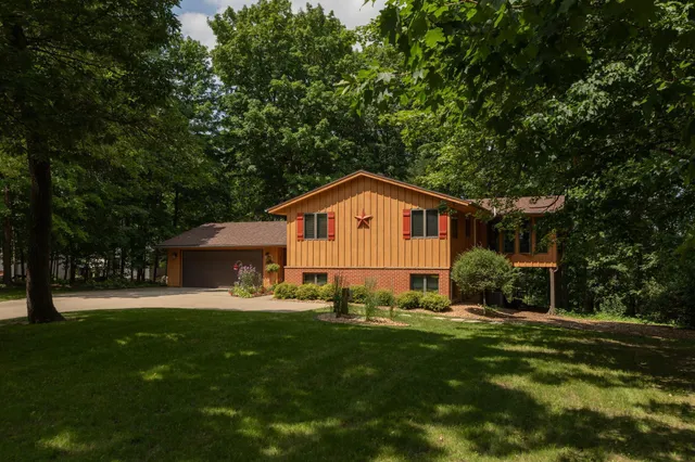 $499,900 | 1135 1st Street Northwest, Oronoco, MN 55960