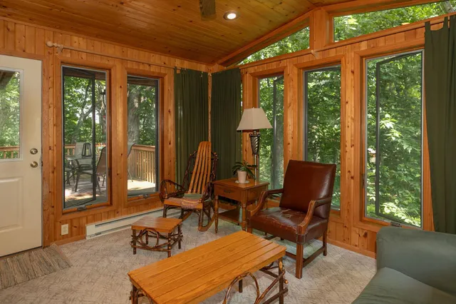 $499,900 | 1135 1st Street Northwest, Oronoco, MN 55960