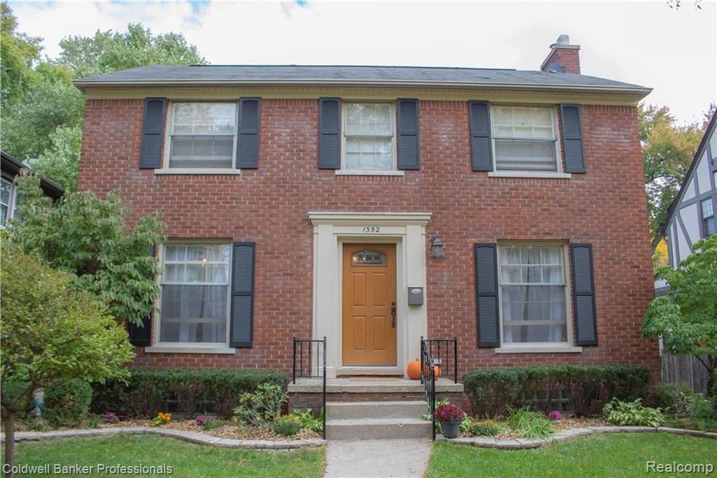 1352 Bishop Road Grosse Pointe Park, MI 48230 - Photo 2 of 27