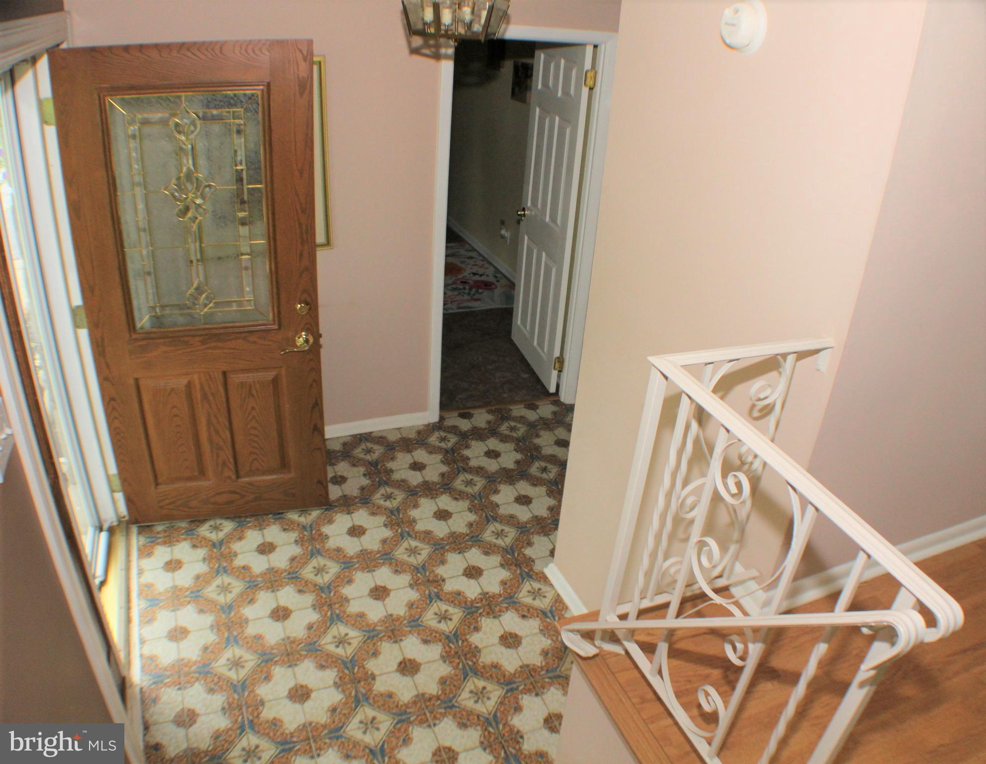 533 Elford Road Fairless Hills, PA 19030 - Photo 2 of 37 Entryway