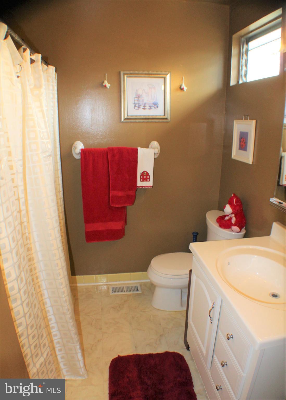 533 Elford Road Fairless Hills, PA 19030 - Photo 17 of 37 remodeled full hall bath